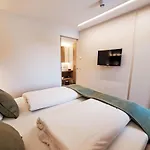 Iris-5 By Interhome